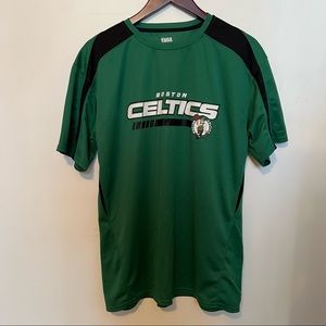 ☀️3/$25 Boston Celtics Short Sleeve T Shirt • Sz L